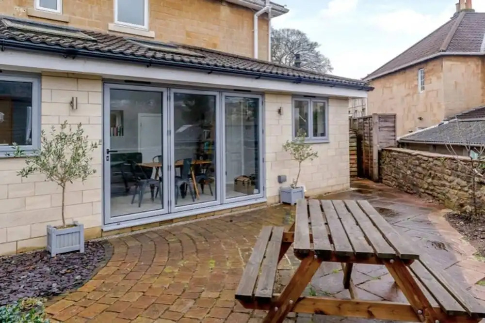 Perfect Bath Home With Parking