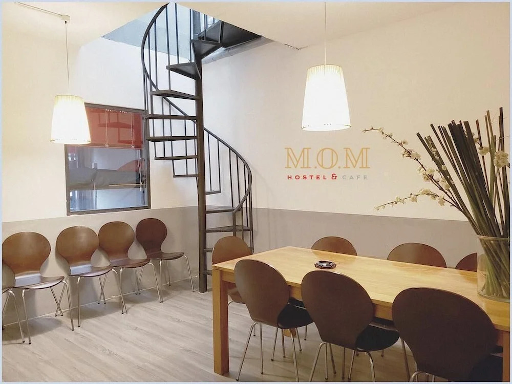 The Old House - Hostel & Cafe