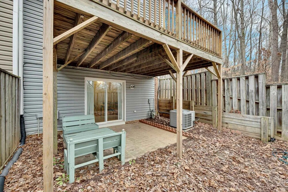 Stylish, spacious Uptown Condo! Perfect for large families and groups! Private patio! Minutes from downtown and airport!