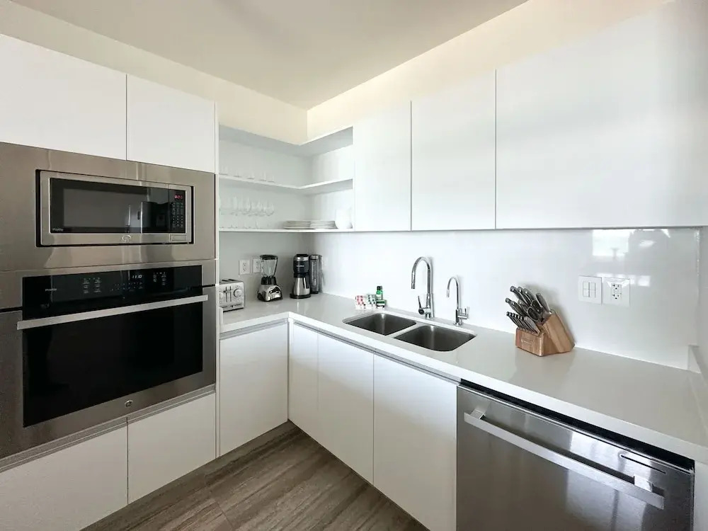 2BR Iconic Oceanfront Escape
