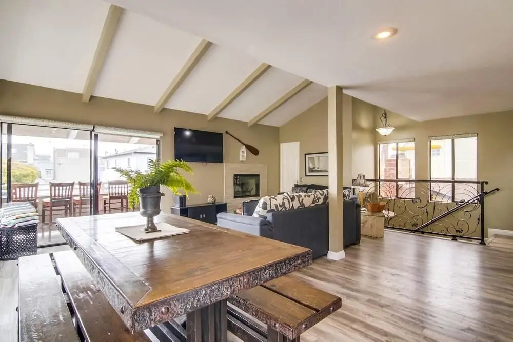 Beach Style 3 - 6 Br Home