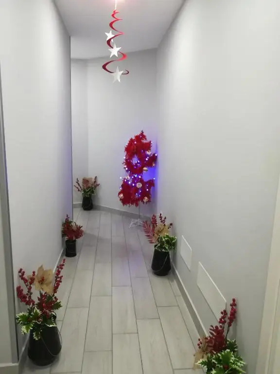 Neapolis center