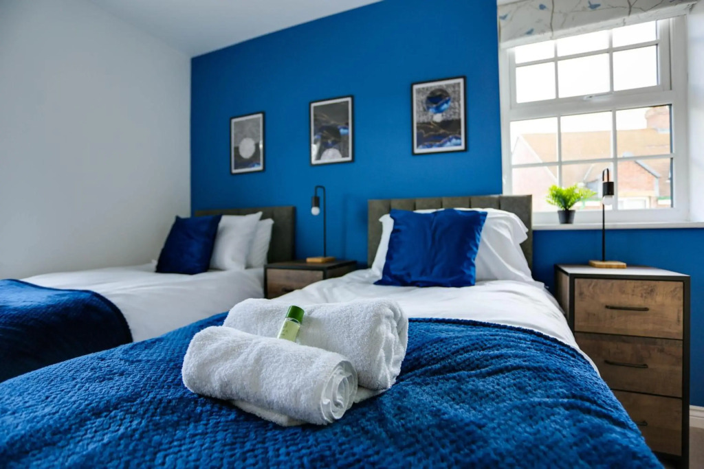 STALDON COURT - A 2 Bedroom Apartment by Prestigious Stays - Includes Wifi, Netflix & Amazon Alexa