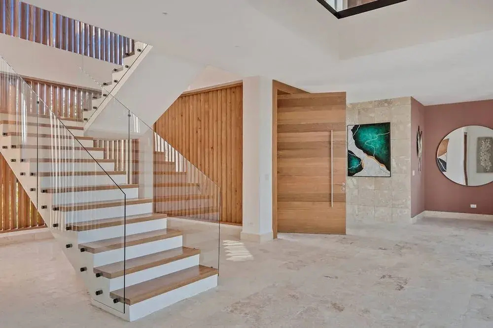Contemporary 5 BR Luxury Golf Villa w Large Pool