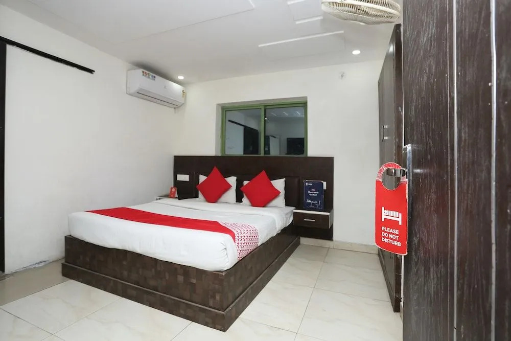 OYO 26771 Hotel Lotus Inn