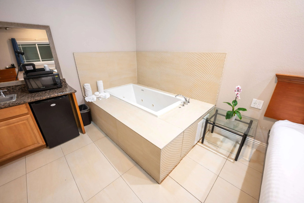Ramada by Wyndham Redondo Beach