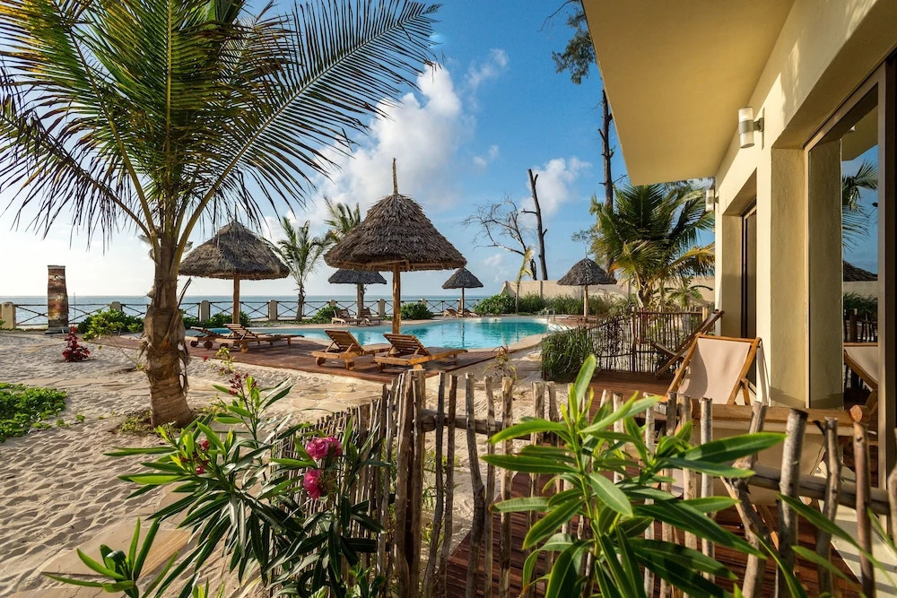 Clove Island Villas & Spa