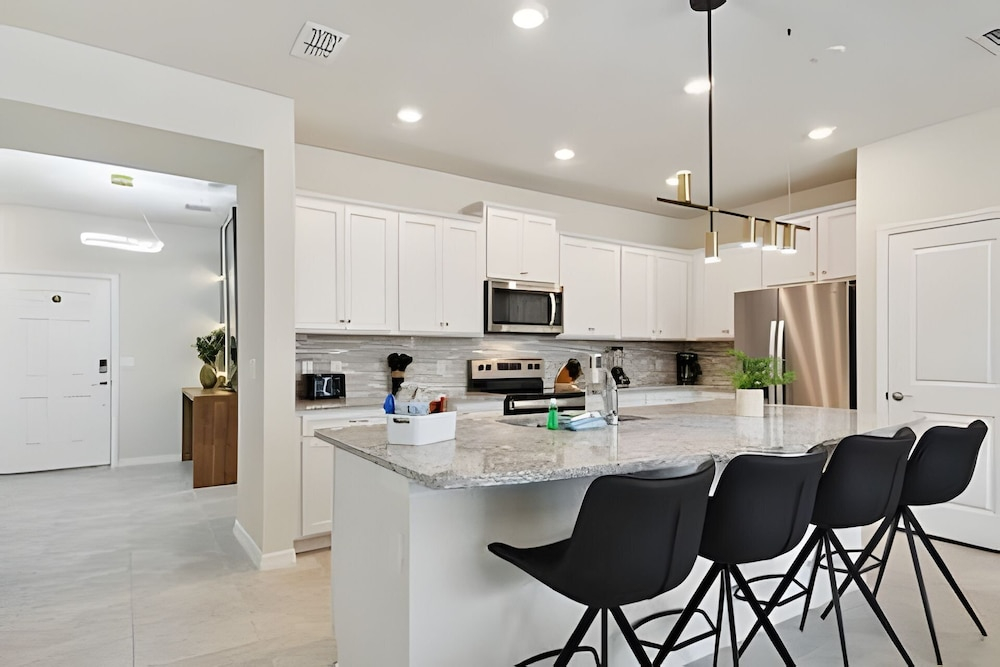 Luxury 5BR Home w/ Private Pool Near Disney