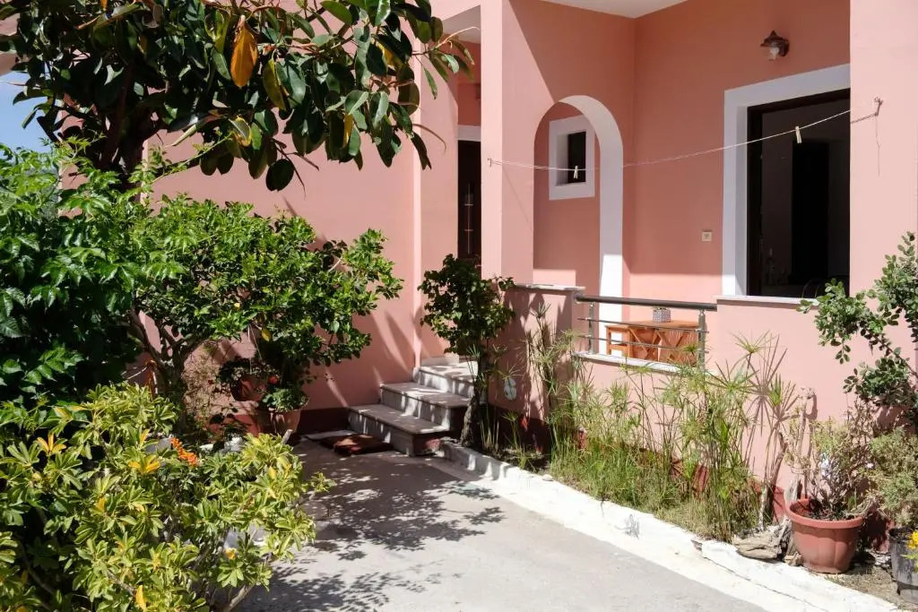 Mouzakitis Apartments 4