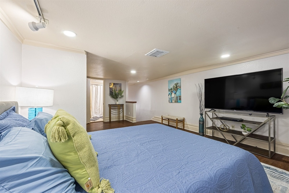 Blue Tuna Loft 1 Bedroom Home