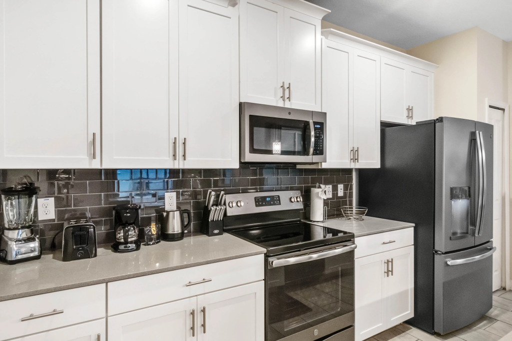 4 Bedrooms 3 Bathrooms Storey Lake 4931 Wa