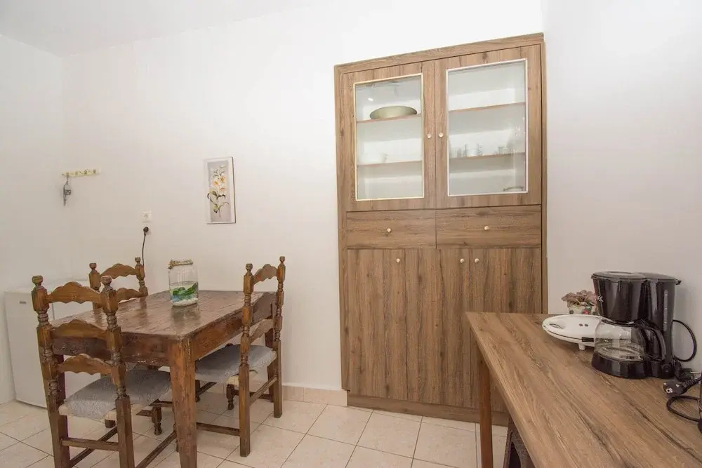 Athina House "by Checkin"