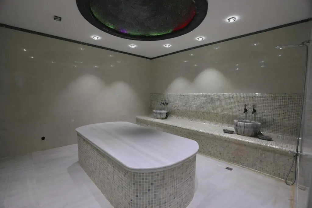 Altus Hotel Baku — бесплатный массаж