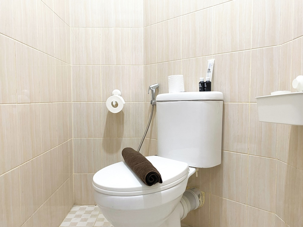Minimalist And Homey Studio At Grand Kamala Lagoon Apartment