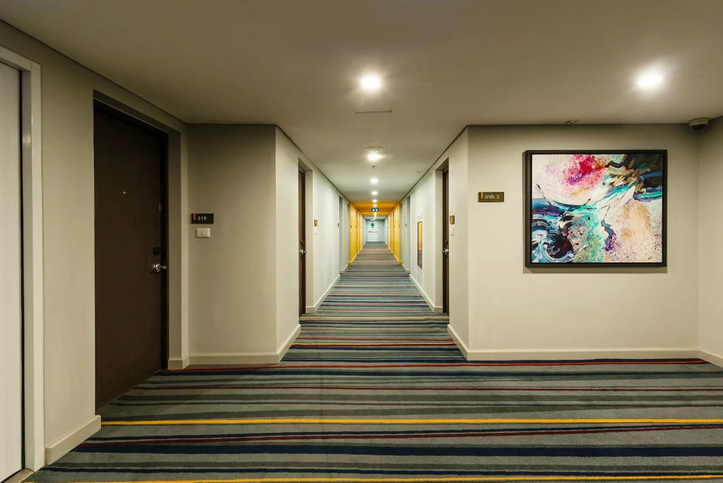 Отель Maitria Sukhumvit 18 Бангкок - Коллекция Chatrium