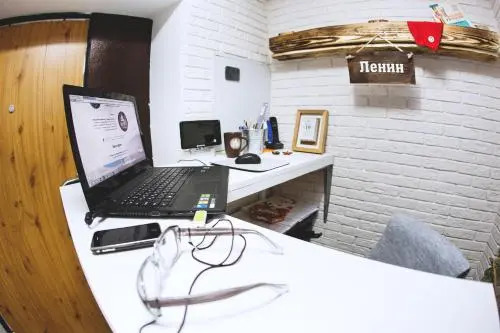 Mini-Hotel At Grandfather Lenin's