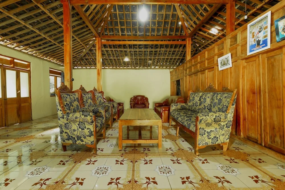 OYO Homes 91154 Desa Wisata Wayang Manyaran Wonogiri