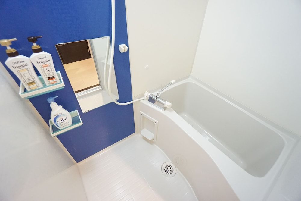 Terry's Apartment Namba West I E02C