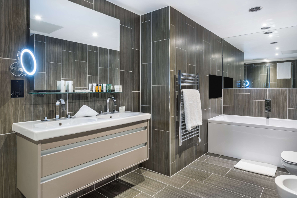 Courthouse Hotel London