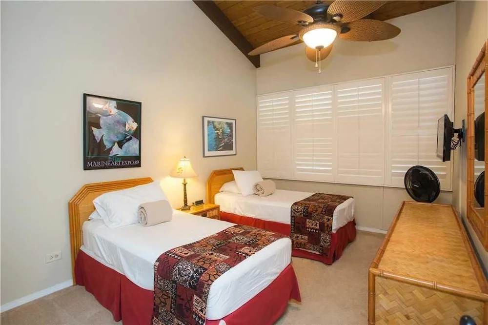 Kamaole Sands 2406 - Two Bedroom Condo with Ocean View