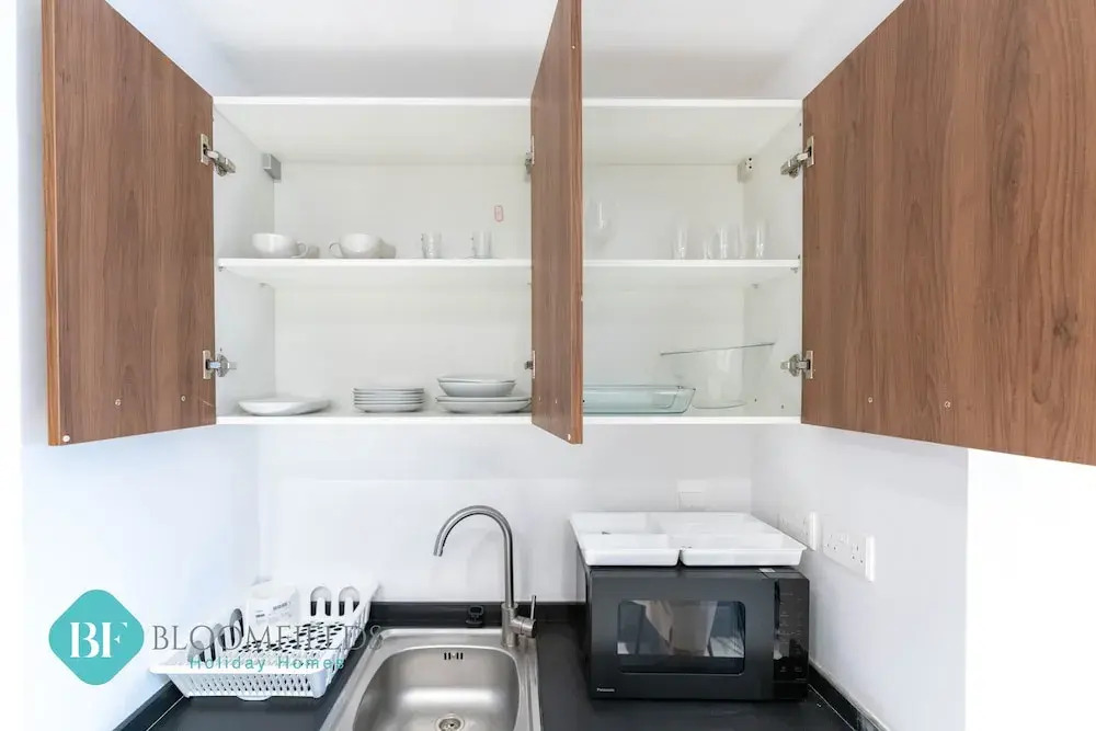 Executive 1 BR in Oasis - 2