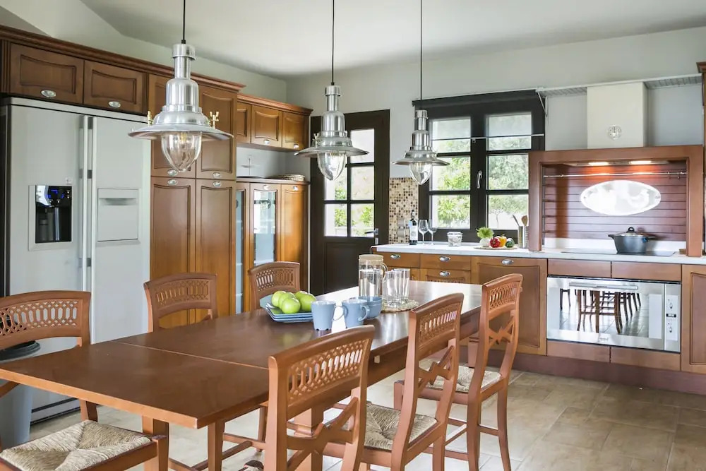 Filon Ktima Beachfront Upscale Villa