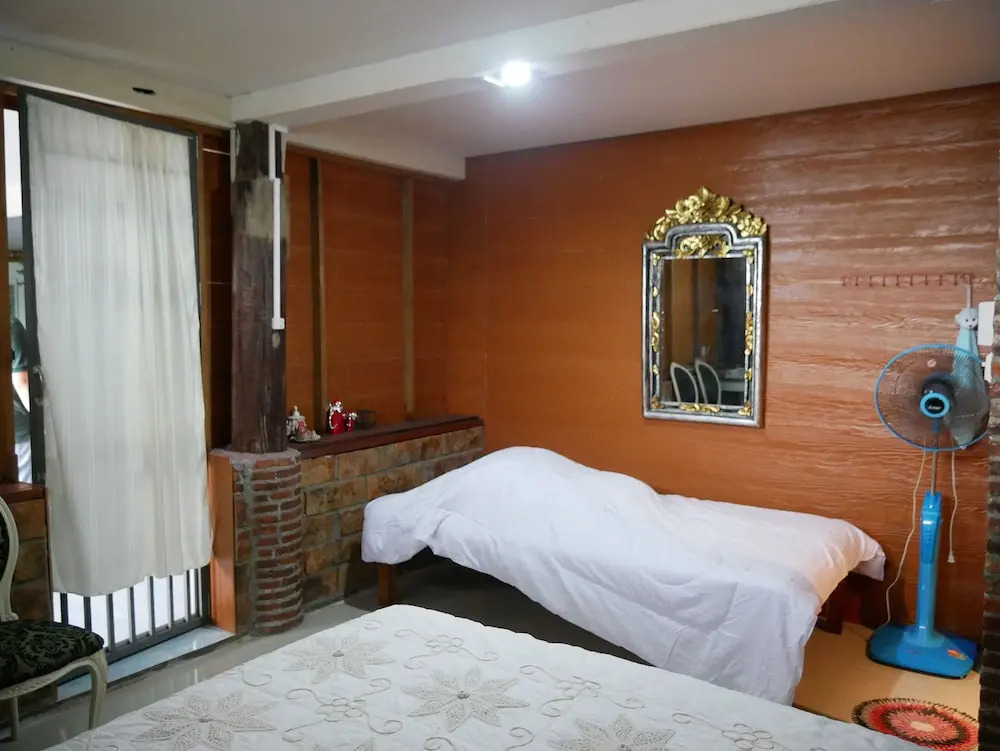 Chalong Homestay