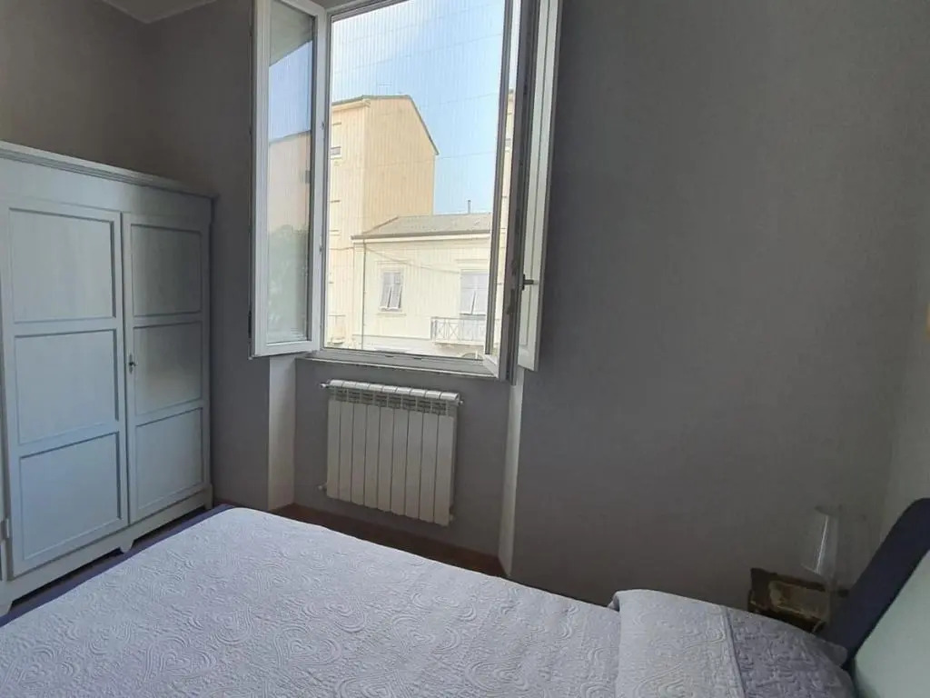 Foscolo 27 a 100 M Dal Mare