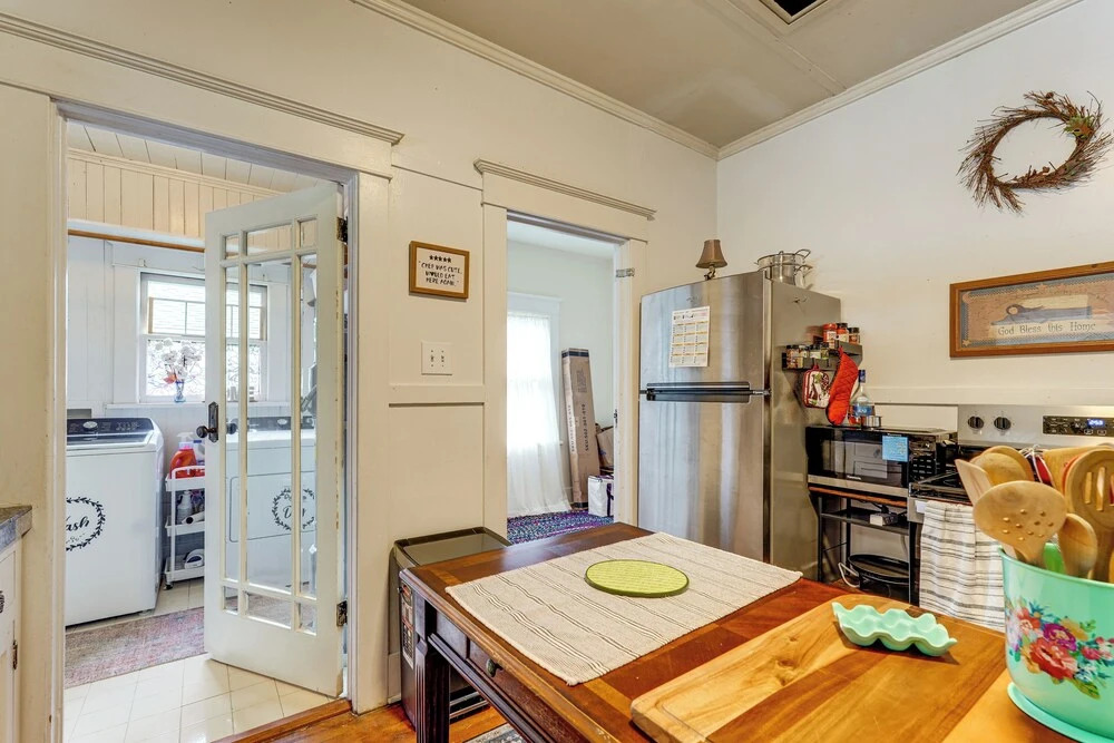 Steps to Main St! Restored Sonora Bungalow w/ Yard
