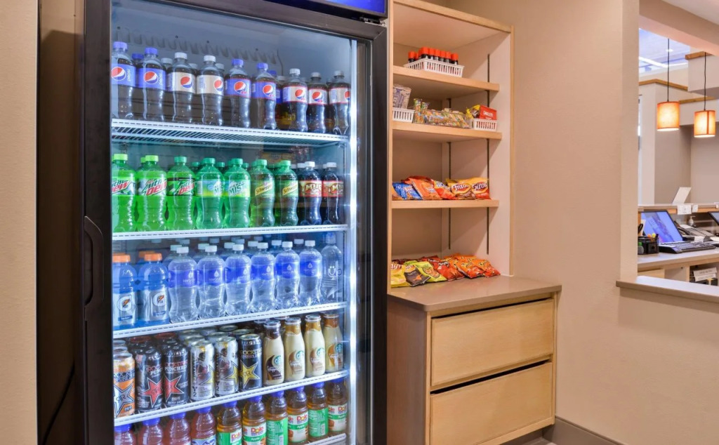 Country Inn & Suites by Radisson, Ft Atkinson, WI