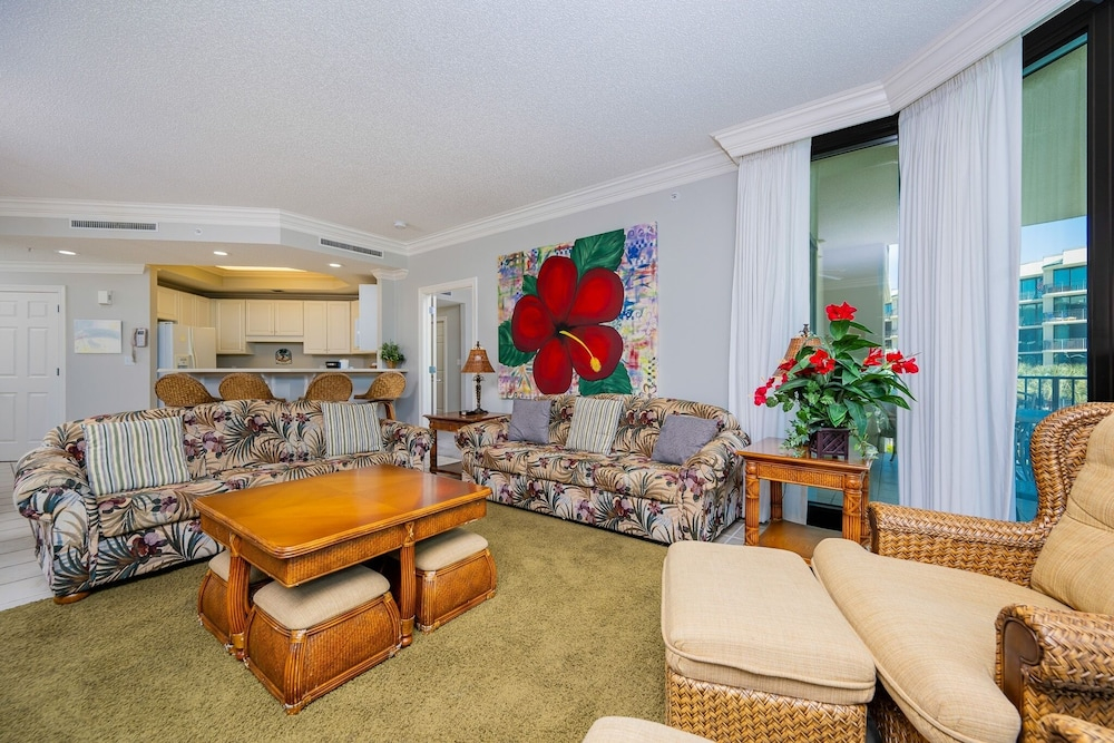 Phoenix On The Bay 1207 3 Bedroom Condo