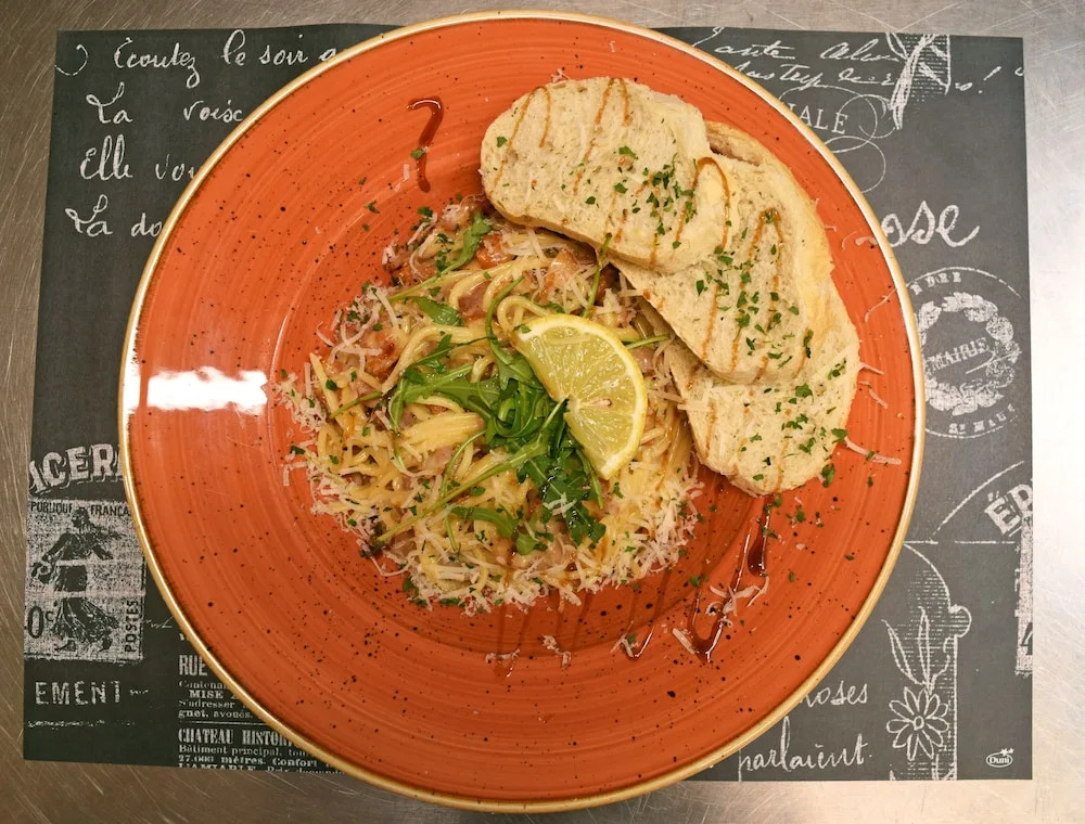 Le Bistro