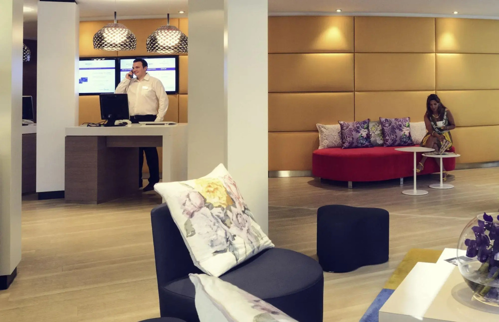 Отель Mercure Nice Centre Grimaldi