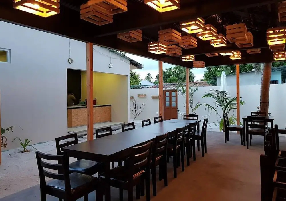 Omadhoo Inn