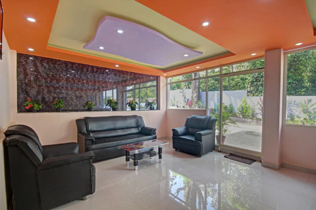 Collection O O 44935 Golden Villa Inn