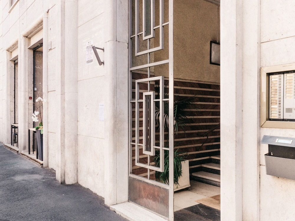 Adriano Augusto B&B