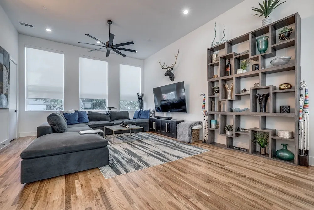 2912 Raleigh