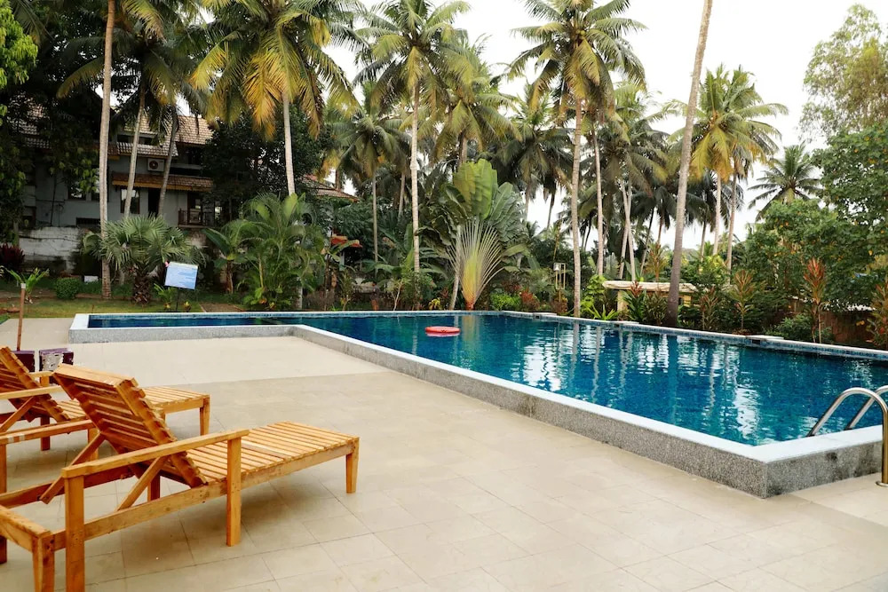 Phoenix Island Resort Poovar