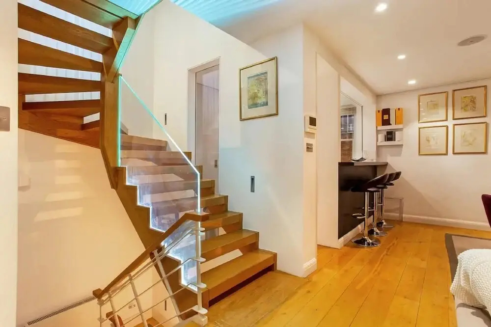 Classy 5BR Roof Terraced Fully AC Kensington House