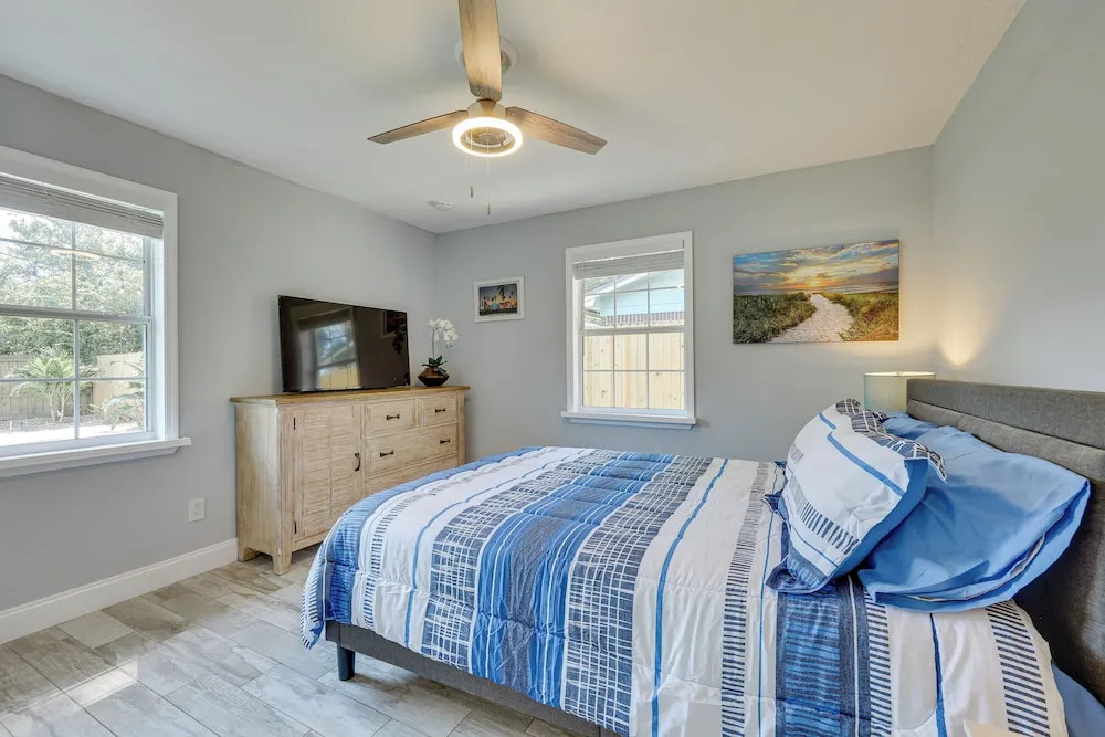 Coastal Home w/ Heated Pool: Mins to Beach & Mayo!