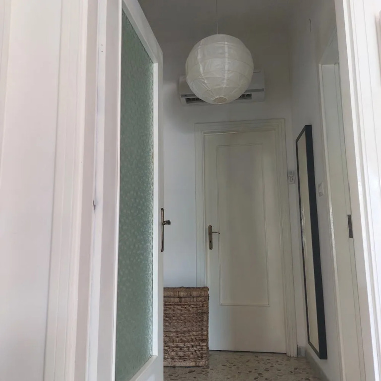 Home Close to the sea With Terrace and Free Parking