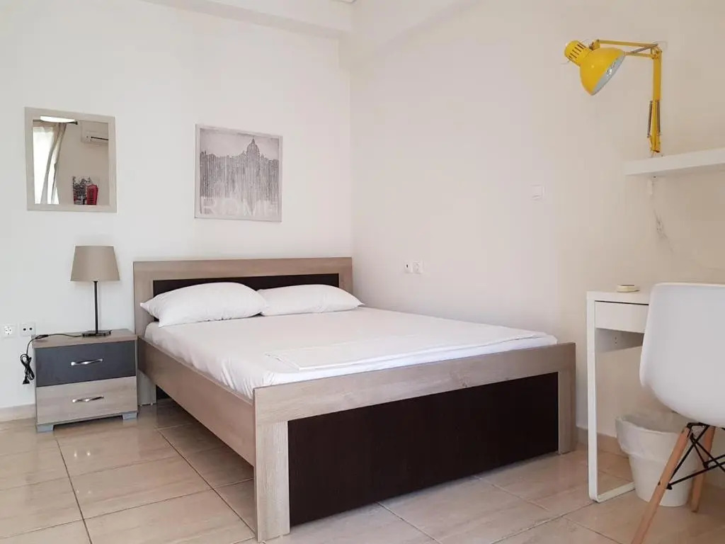 Errathens Zephyr Apartment - Athens Center, 3 Bd, 1 Bath