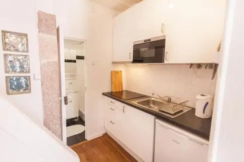 Bairro Alto Living 2BDR Duplex by LovelyStay