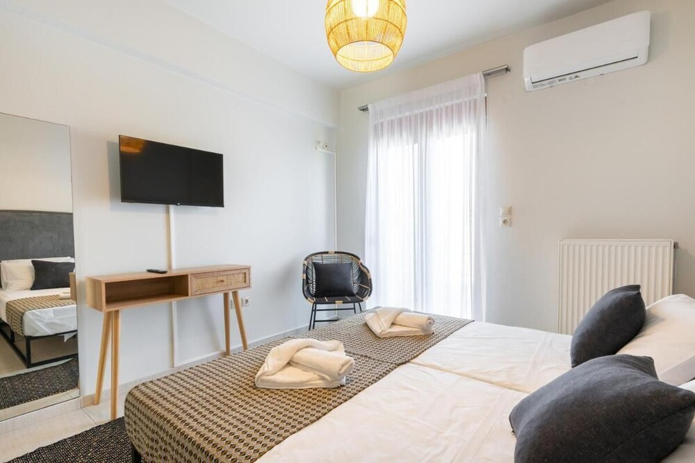 Villa Ismini 3 Bedrooms With Pool , sea View and E-car Charger