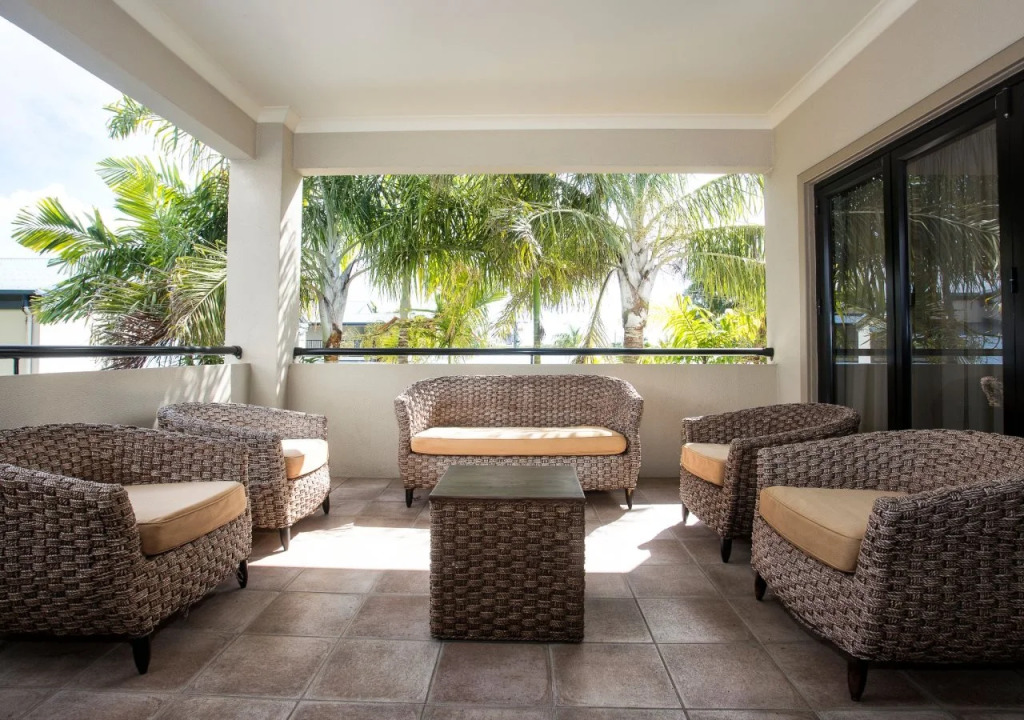 Coral Cay Resort