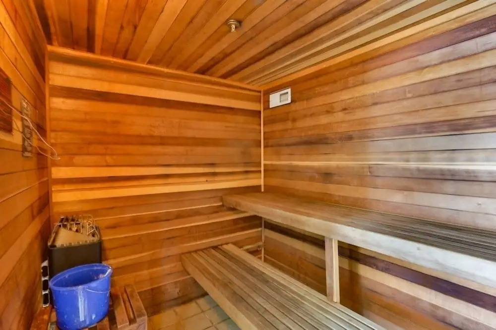 Surf And Racquet 101 3 Bedroom Condo by RedAwning