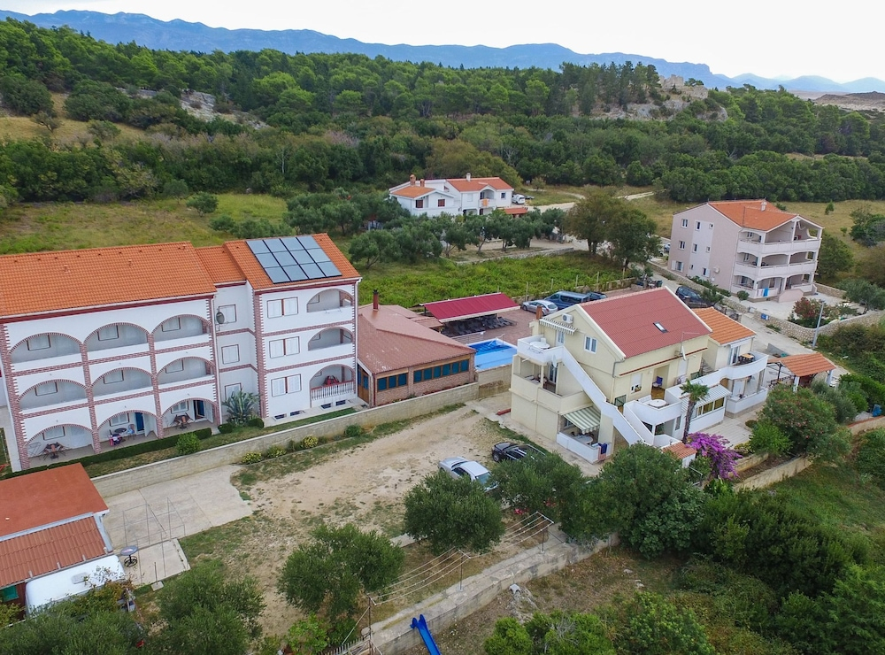 Golden Coast Villa Caska