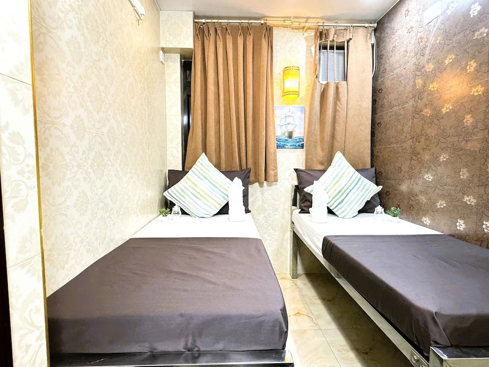Relaince international hostel
