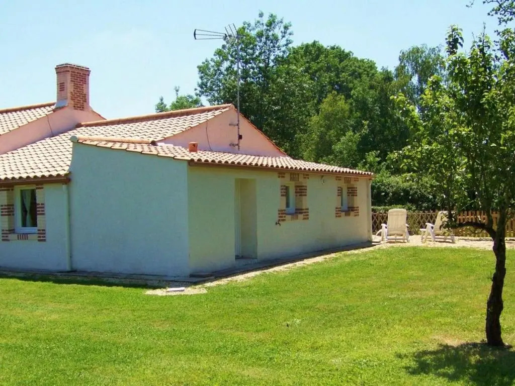 Gîte authentique avec terrasse, jardin clos et wifi à La Garnache - FR-1-426-140