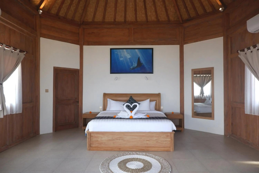 Blue Harbor Beachfront Villas & Resto